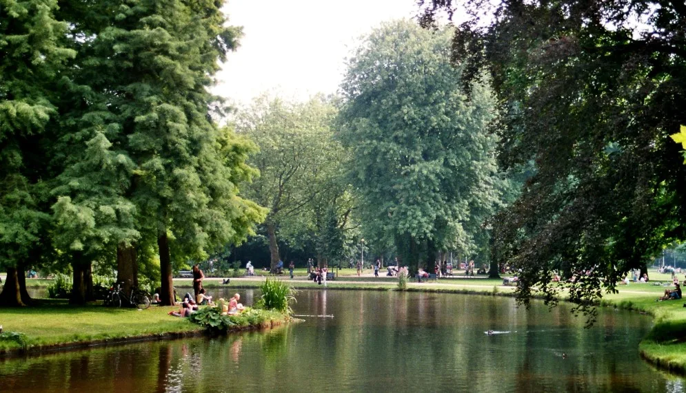 Best Time To Visit Amsterdam: Plan Your Visit Accordingly 3 Amsterdam's Green Park